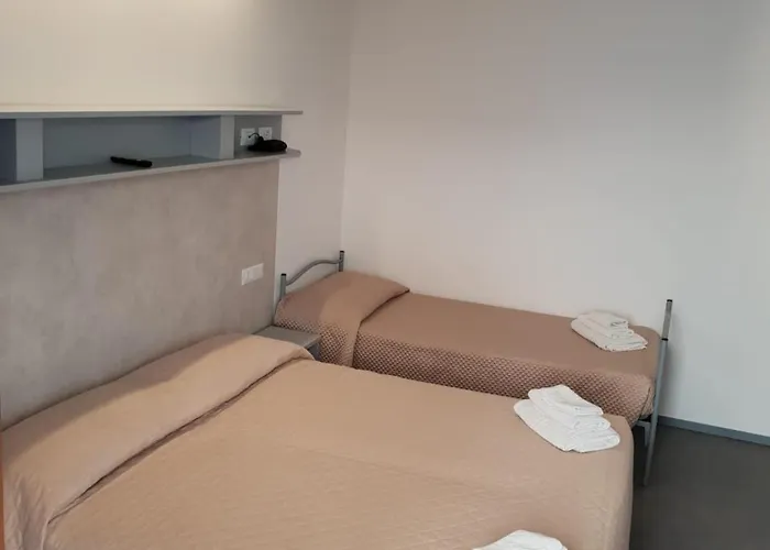 Ambasciata 3* ריצ'יונה