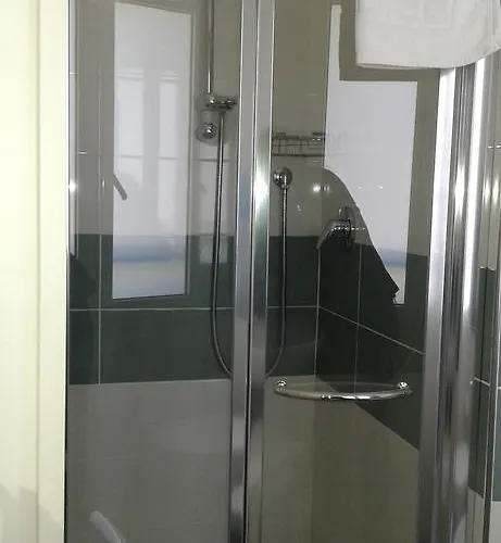 מלון Ambasciata 3*